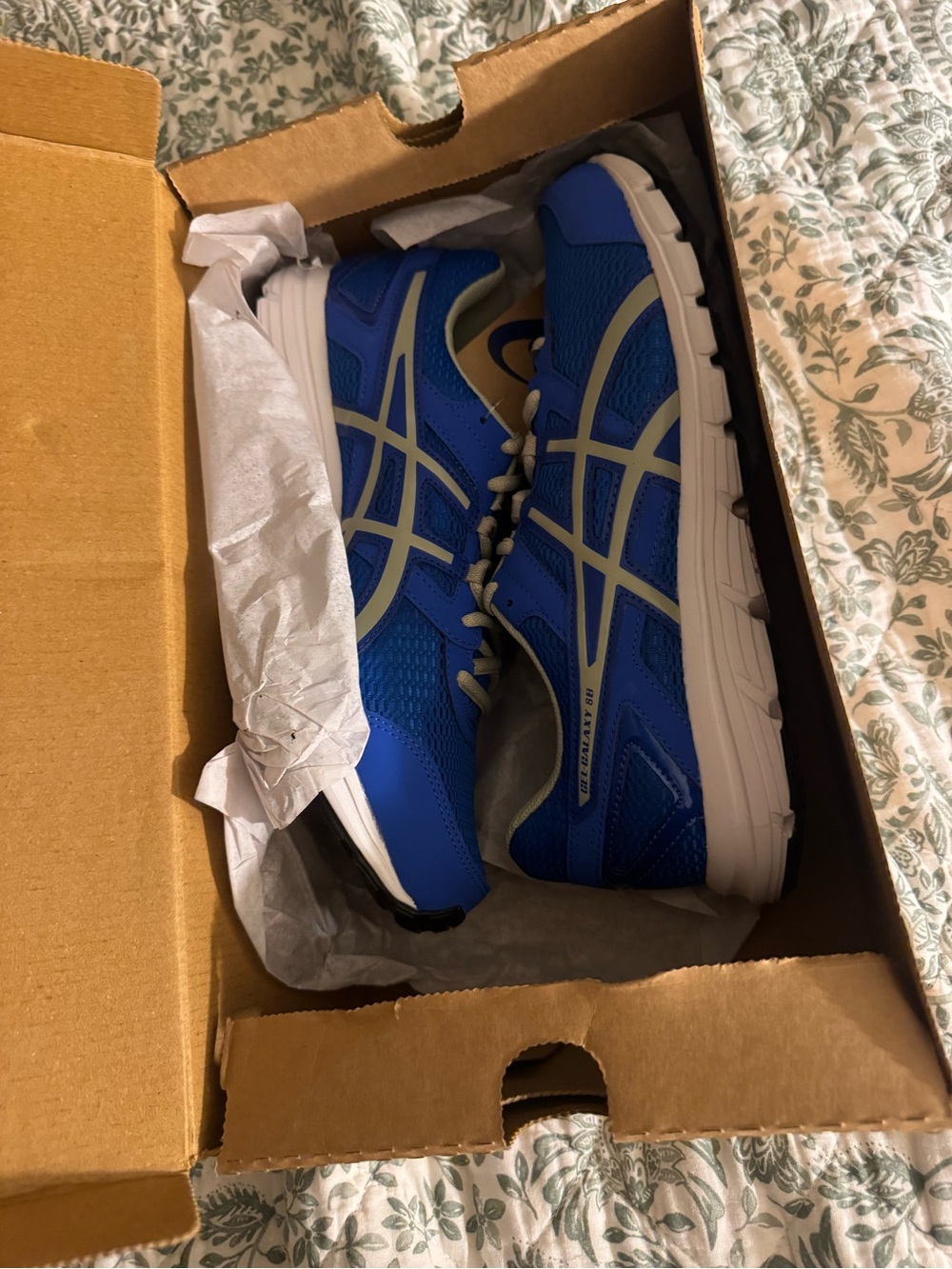 ASICS Gel Galaxy 8B men's sneakers. Size 10. New